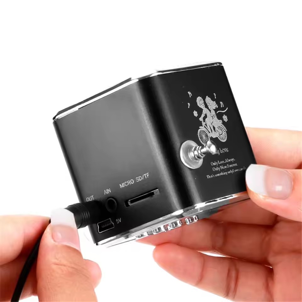ワイヤレスラジオ FM Bluetooth スピーカー ポー - Audio Music Center のレビューと価格